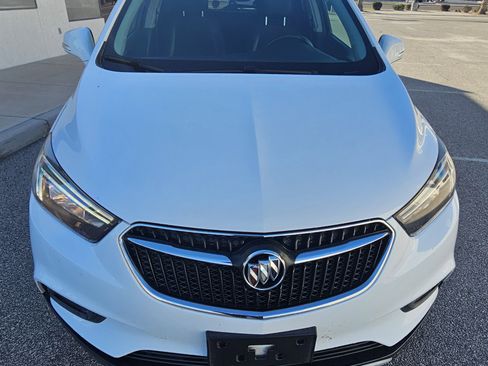 Used 2018 Buick Encore Preferred image 2