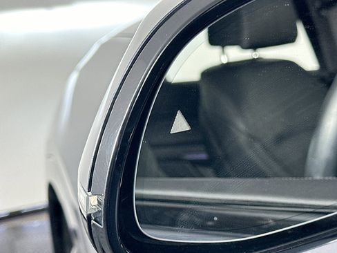 Used 2019 BMW X7 xDrive50i w/ M Sport Package image 23