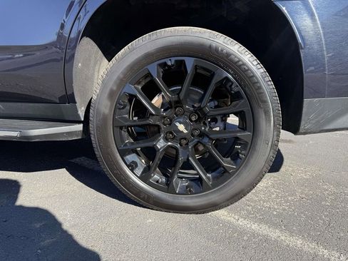 Used 2022 Chevrolet Tahoe LT w/ LT Signature Plus Package image 11