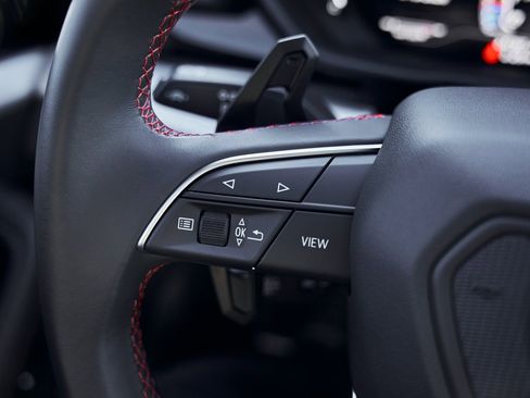 Used 2021 Lamborghini Urus image 54