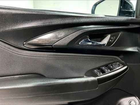 Used 2023 Chevrolet TrailBlazer RS w/ Sun and Liftgate Package image 21