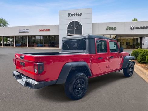 Used 2023 Jeep Gladiator Sport AWD/4WD image 6