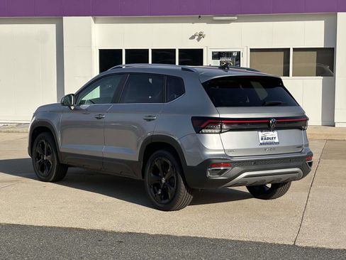 New 2026 Volkswagen Taos SEL AWD/4WD image 4