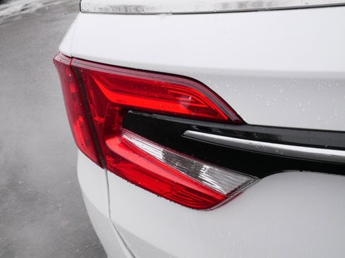 Used 2023 Honda Odyssey Touring image 17