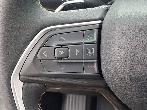 Certified 2023 Jeep Grand Cherokee Laredo AWD/4WD image 22