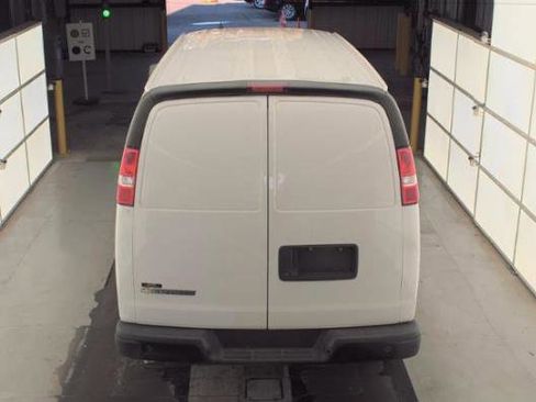 Used 2021 Chevrolet Express 3500 w/ Driver Convenience Package image 5