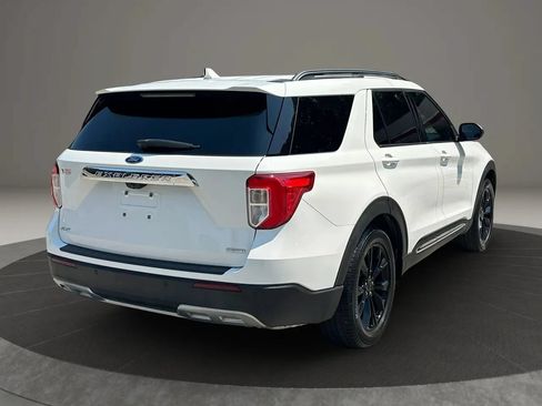 Used 2020 Ford Explorer XLT w/ Equipment Group 202A RWD image 3