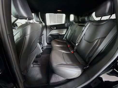 Used 2024 Jeep Compass Limited image 22