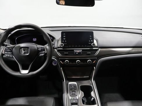 Used 2020 Honda Accord Hybrid image 17