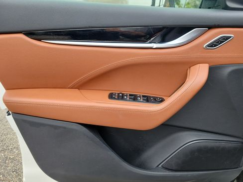 Used 2022 Maserati Levante GT image 20