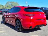 Used 2022 Alfa Romeo Stelvio Veloce image 5