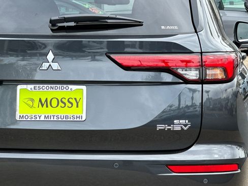 New 2025 Mitsubishi Outlander SEL image 27