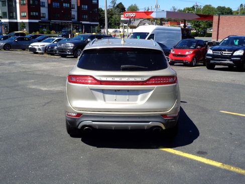 Used 2017 Lincoln MKC Premiere image 12