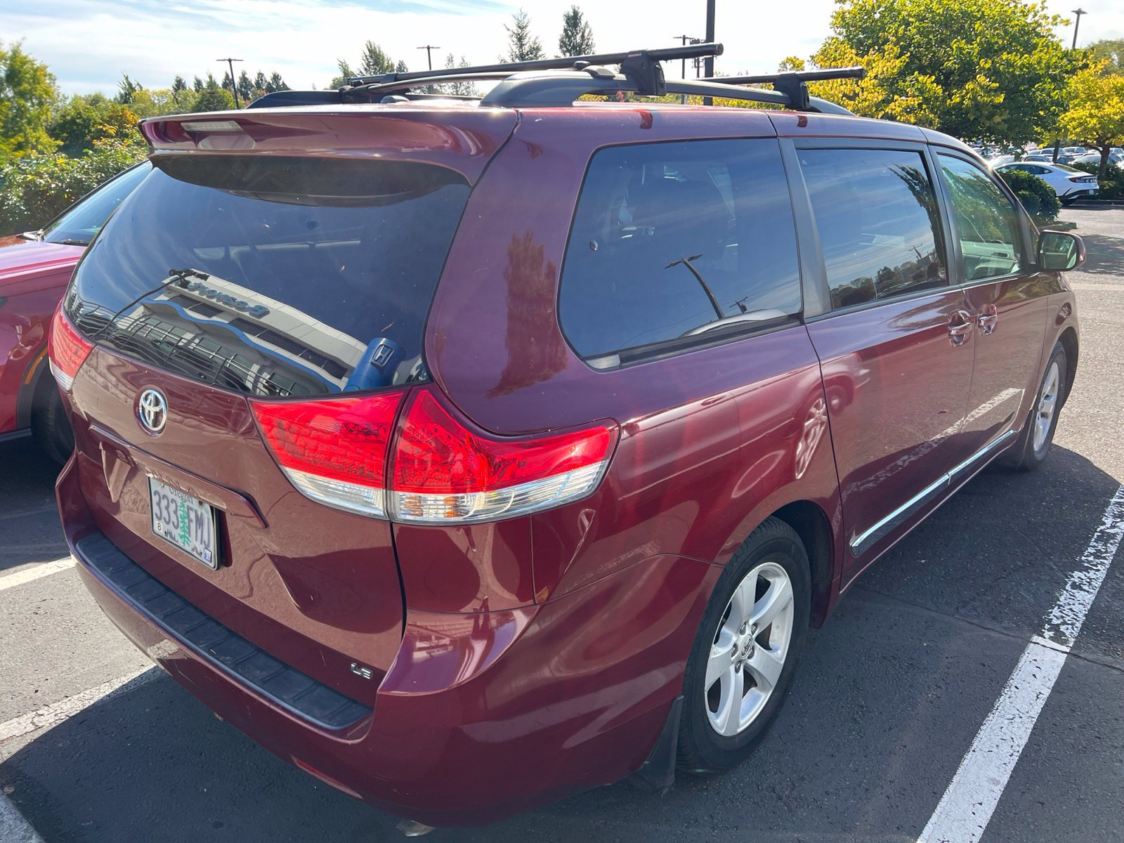 Used 2011 Toyota Sienna LE FWD image 4