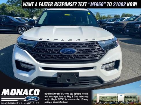 Certified 2022 Ford Explorer XLT w/ Equipment Group 202A AWD/4WD image 3