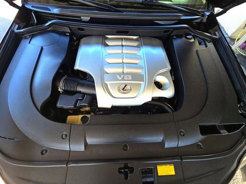 Used 2010 Lexus LX 570 4WD image 32