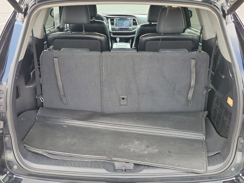Used 2016 Toyota Highlander Limited image 11