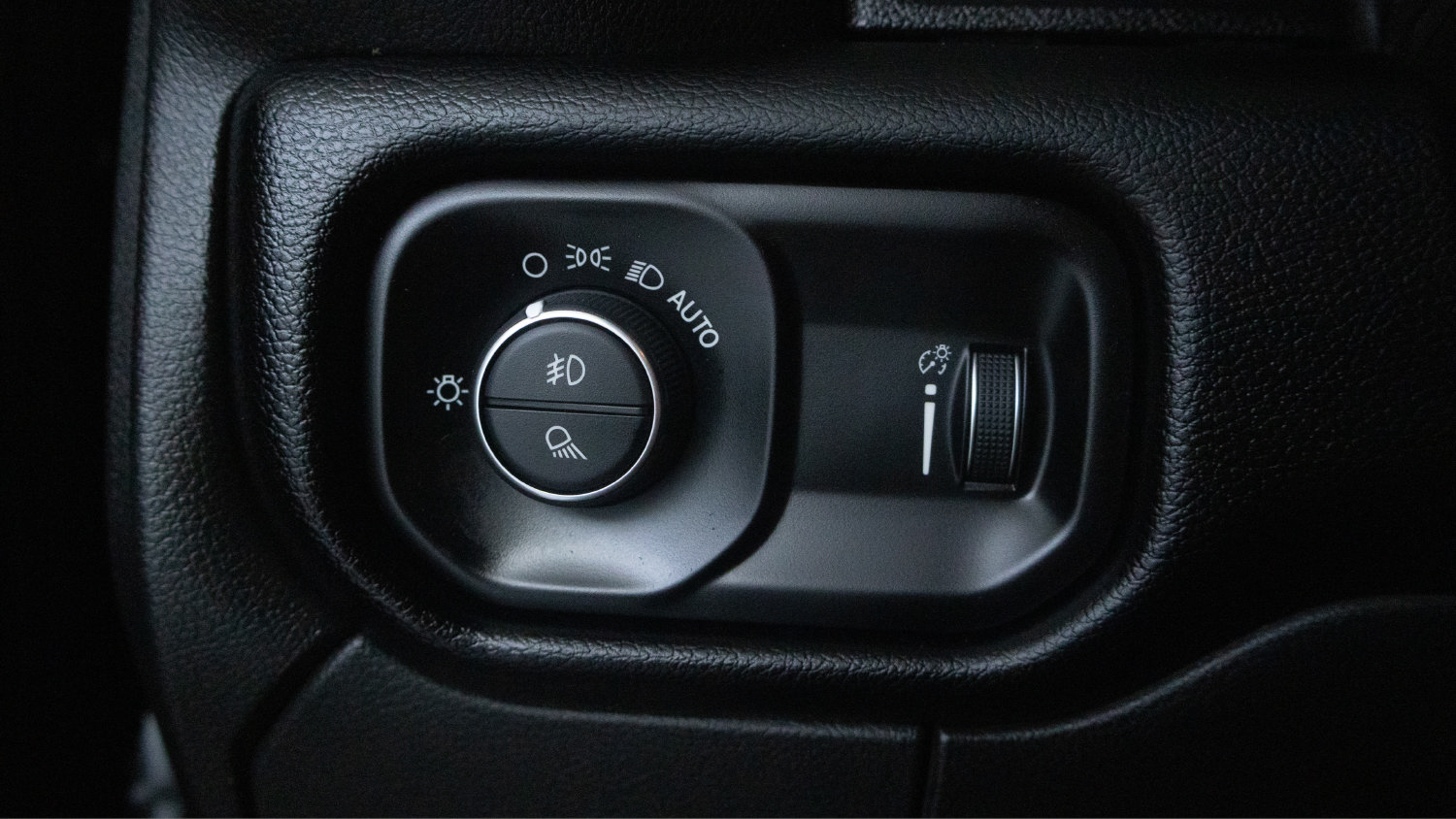 Used 2024 RAM 2500 Big Horn AWD/4WD image 21