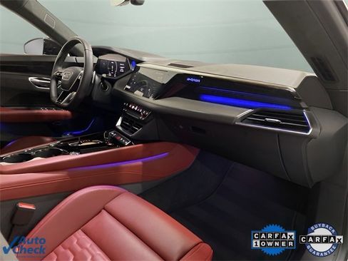 Used 2024 Audi e-tron GT Prestige w/ Prestige Package image 42
