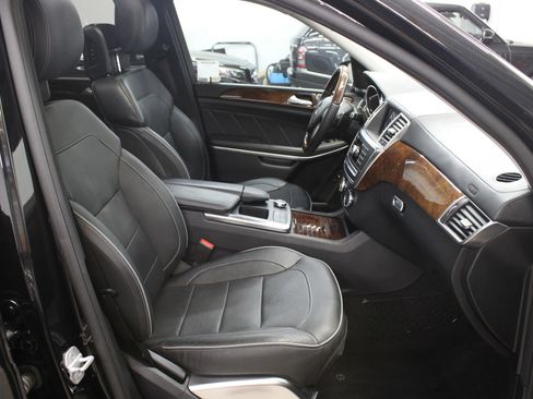 Used 2014 Mercedes-Benz GL 550 4MATIC image 15