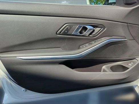 Used 2025 BMW 330i xDrive Sedan w/ Convenience Package image 11