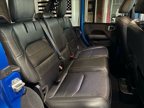 Used 2023 Jeep Wrangler Unlimited Sahara w/ Cold Weather Group image 22