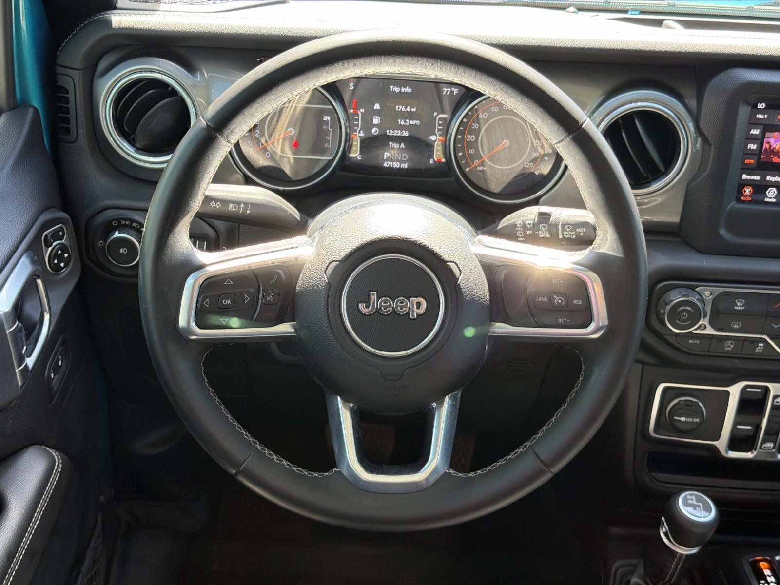Used 2019 Jeep Wrangler Unlimited Sahara AWD/4WD image 25