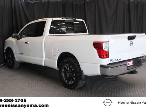 Used 2019 Nissan Titan SV RWD image 16