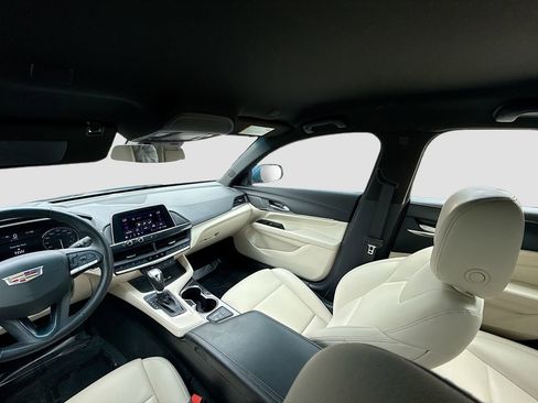 Used 2023 Cadillac CT4 Luxury w/ Cold Weather Package RWD image 22
