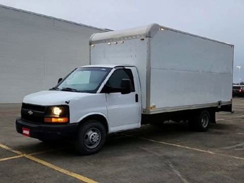 Used 2011 Chevrolet Express 3500 Extended image 4