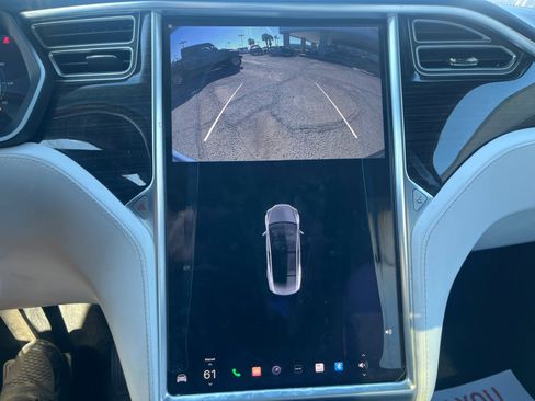 Used 2016 Tesla Model X image 29