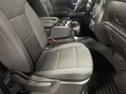 Used 2024 Chevrolet Silverado 1500 Custom image 13