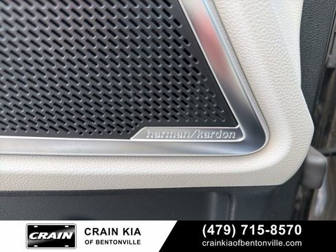 Certified 2022 Kia Telluride SX w/ SX Prestige Package AWD/4WD image 9