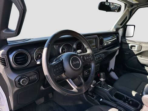 Used 2022 Jeep Wrangler Unlimited Sport image 9