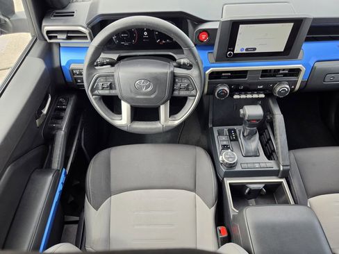 Used 2025 Toyota Tacoma TRD Off-Road AWD/4WD image 14