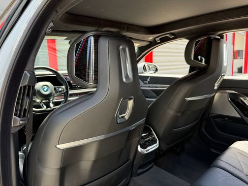 Used 2024 BMW i7 eDrive50 w/ M Sport Package RWD image 25