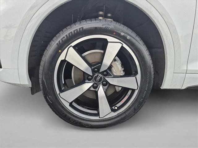 Used 2023 Audi Q5 2.0T Premium Plus w/ Premium Plus Package AWD/4WD image 25