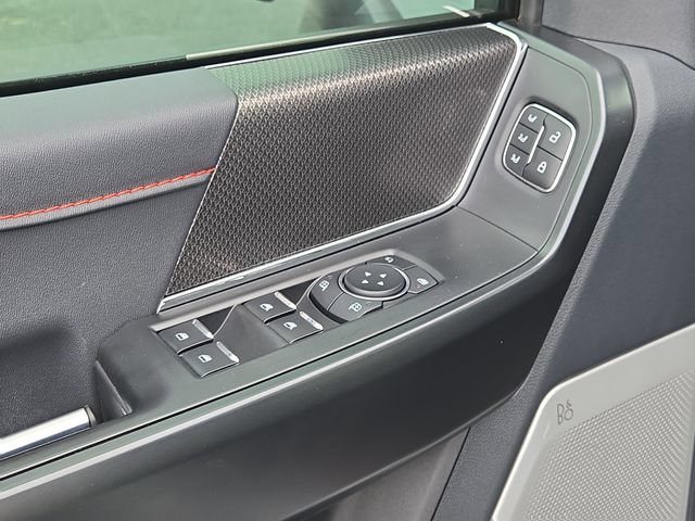 Used 2025 Ford F150 Raptor AWD/4WD image 23