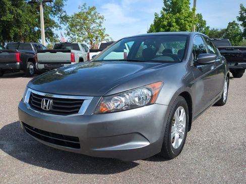 Used 2010 Honda Accord LX-P image 2