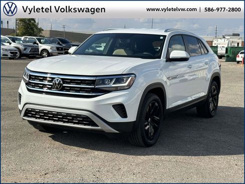 Certified 2023 Volkswagen Atlas Cross Sport SE image 5