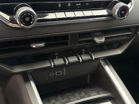 Used 2023 Chevrolet Colorado Trail Boss w/ Advanced Trailering Package image 19