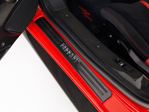 Used 2020 Ferrari 488 Pista Coupe image 32