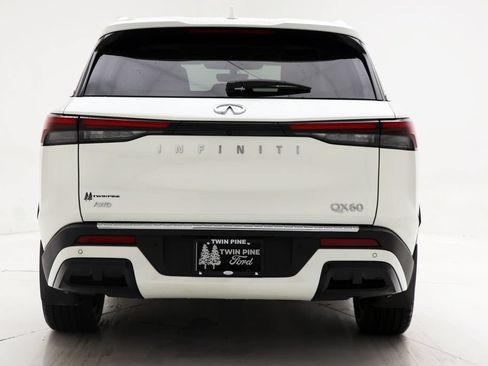 Used 2023 INFINITI QX60 Luxe w/ Performance Audio Package AWD/4WD image 7