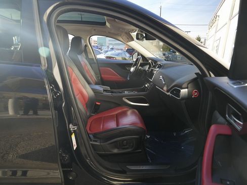 Used 2017 Jaguar F-PACE R-Sport image 22