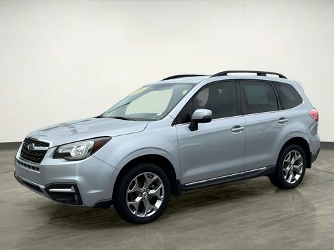 Used 2018 Subaru Forester 2.5i Touring image 2
