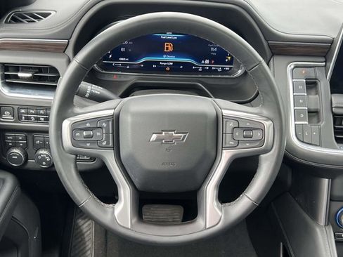 Used 2023 Chevrolet Suburban Z71 w/ Luxury Package AWD/4WD image 14
