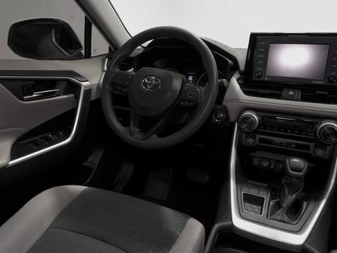 Used 2021 Toyota RAV4 XLE Premium image 25