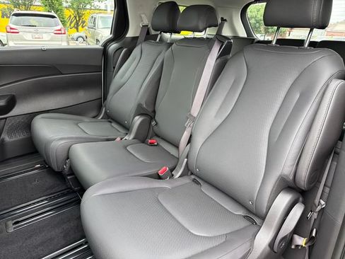 New 2026 Kia Carnival SX Prestige FWD image 20