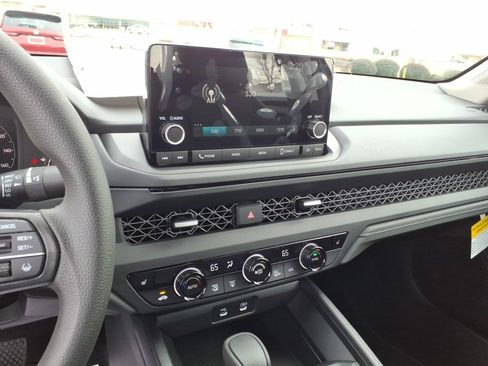 New 2025 Honda Accord SE image 14