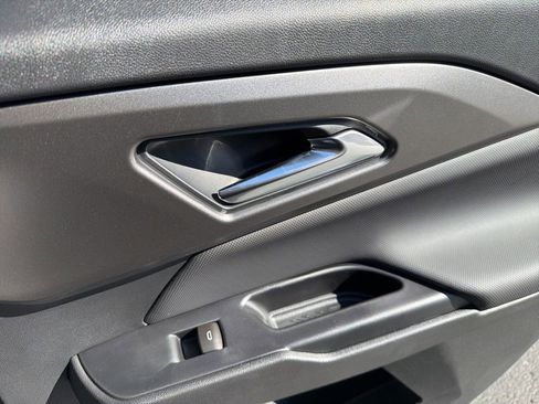 New 2026 Chevrolet Equinox EV LT image 28